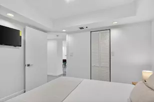 1717 N Bayshore Dr, Miami, FL 33132 - Photo 46