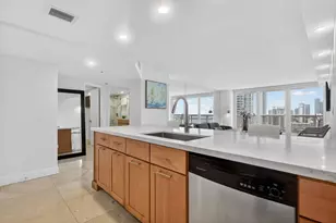 1717 N Bayshore Dr, Miami, FL 33132 - Photo 22