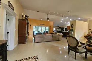 197 NW 113th Way, Coral Springs, FL 33071 - Photo 10