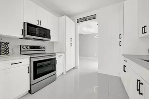 17021 NW 10th St, Pembroke Pines, FL 33028 - Photo 10