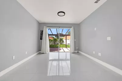17021 NW 10th Street, Pembroke Pines, FL 33028 - Photo 8