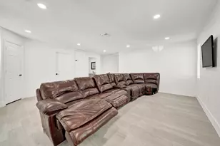 17021 NW 10th St, Pembroke Pines, FL 33028 - Photo 18