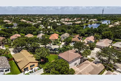 17021 NW 10th Street, Pembroke Pines, FL 33028 - Photo 38
