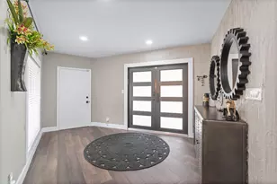 6106 Royal Poinciana Ln, Tamarac, FL 33319 - Photo 2