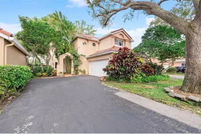 10091 NW 5 Street, Plantation, FL 33324 - Photo 2