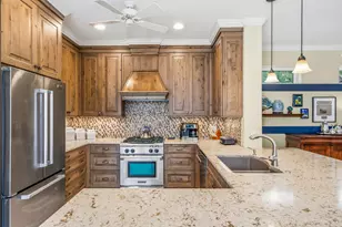 687 Hampton Woods Ln SW, Vero Beach, FL 32962 - Photo 10