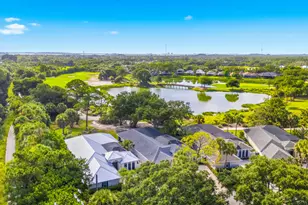 687 Hampton Woods Ln SW, Vero Beach, FL 32962 - Photo 32