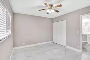 2200 S Cypress Bend Dr, Pompano Beach, FL 33069 - Photo 12