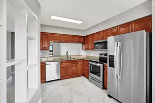 2200 S Cypress Bend Dr, Pompano Beach, FL 33069 - Photo 40