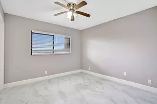 2200 S Cypress Bend Dr, Pompano Beach, FL 33069 - Photo 20
