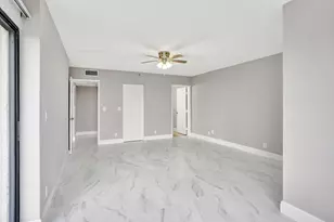 2200 S Cypress Bend Dr, Pompano Beach, FL 33069 - Photo 8