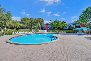 2200 S Cypress Bend Dr, Pompano Beach, FL 33069 - Photo 32