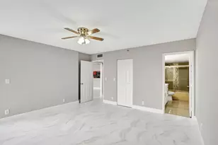 2200 S Cypress Bend Dr, Pompano Beach, FL 33069 - Photo 6