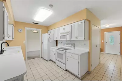 9401 NW 70 Place, Tamarac, FL 33321 - Photo 10