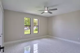 672 SW Ewing Ave, Port Saint Lucie, FL 34983 - Photo 10