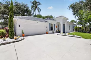 4690 Hammock Cir, Delray Beach, FL 33445 - Photo 2