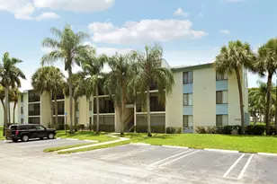 1112 Green Pine Blvd, West Palm Beach, FL 33409 - Photo 1