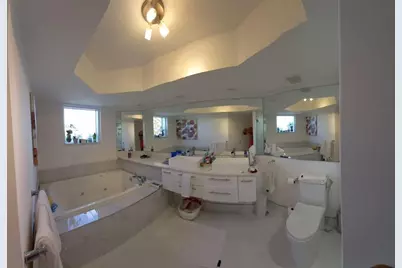 16425 Collins Avenue #818, Sunny Isles Beach, FL 33160 - Photo 32