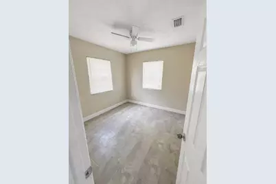 3045 NW 68th Street NW, Miami, FL 33147 - Photo 4