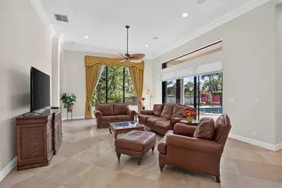 10715 Versailles Boulevard, Wellington, FL 33449 - Photo 18