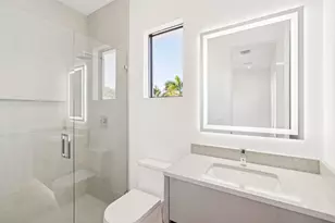 261 NW 8th St, Boca Raton, FL 33432 - Photo 32
