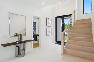 261 NW 8th St, Boca Raton, FL 33432 - Photo 6