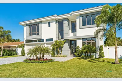 261 NW 8th Street, Boca Raton, FL 33432 - Photo 1