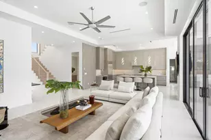 261 NW 8th St, Boca Raton, FL 33432 - Photo 10