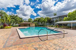 12900 SW 13th St, Pembroke Pines, FL 33027 - Photo 32