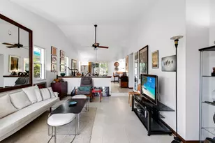 1315 N Lakeside Dr, Lake Worth Beach, FL 33460 - Photo 8