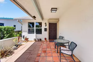 1315 N Lakeside Dr, Lake Worth Beach, FL 33460 - Photo 6
