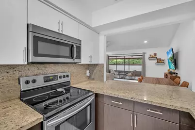 9879 NW 16th Court, Pembroke Pines, FL 33024 - Photo 10