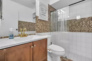 9879 NW 16th Ct, Pembroke Pines, FL 33024 - Photo 18