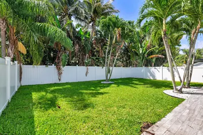 2474 Douglas Avenue, Delray Beach, FL 33444 - Photo 18
