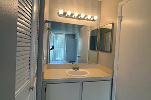 752 Executive Center Dr, West Palm Beach, FL 33401 - Photo 8
