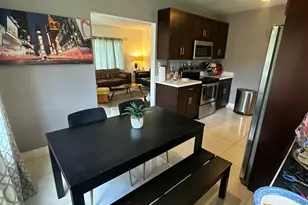 11150 Peachtree Dr, Miami, FL 33161 - Photo 12