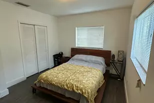 11150 Peachtree Dr, Miami, FL 33161 - Photo 28
