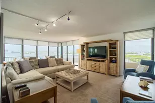 5550 N Ocean Dr, Singer Island, FL 33404 - Photo 4