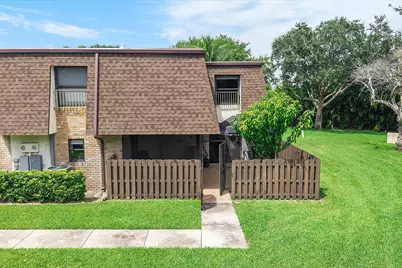 2562 NW 99th Avenue, Coral Springs, FL 33065 - Photo 24