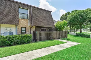 2562 NW 99th Ave, Coral Springs, FL 33065 - Photo 2
