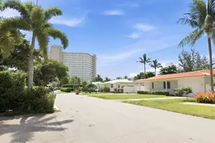 1945 NE 4th St, Deerfield Beach, FL 33441 - Photo 1