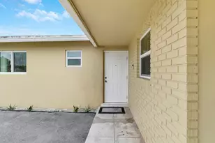 827 Caroline Ave, West Palm Beach, FL 33413 - Photo 2