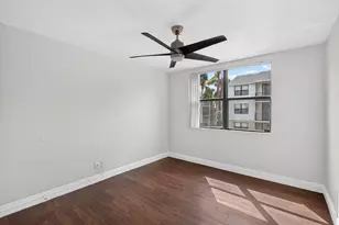 706 Executive Center Dr, West Palm Beach, FL 33401 - Photo 10