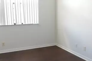 706 Executive Center Dr, West Palm Beach, FL 33401 - Photo 14