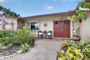 1851 NW 106th Ave, Pembroke Pines, FL 33026 - Photo 4