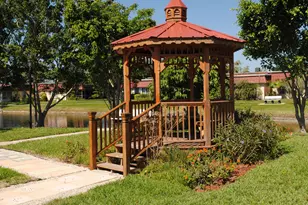 676 Laconia Cir, Lake Worth, FL 33467 - Photo 48
