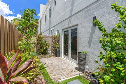 622 NE 10th Avenue, Fort Lauderdale, FL 33304 - Photo 10