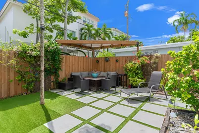 622 NE 10th Avenue, Fort Lauderdale, FL 33304 - Photo 2