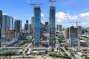 20 NE 11th St, Miami, FL 33132 - Photo 24