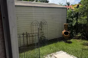 3079 Indian Trail, Lake Worth, FL 33462 - Photo 8